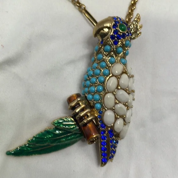 Vintage Enamel and Crystal parrot pendant necklace - Picture 5 of 5